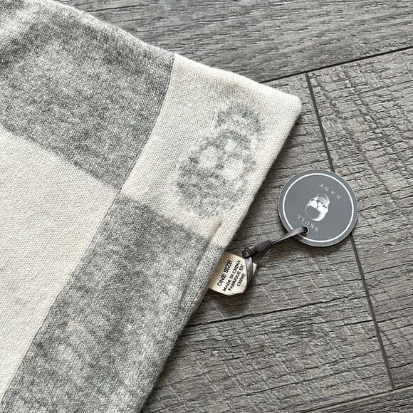 Skull cashmere baby blanket 100% pure cashmere ivory gray new with tag - Picture 5 of 9